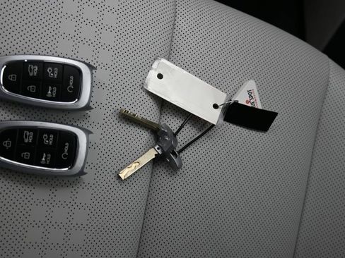 Used 2023 Hyundai Ioniq 5 SEL image 32