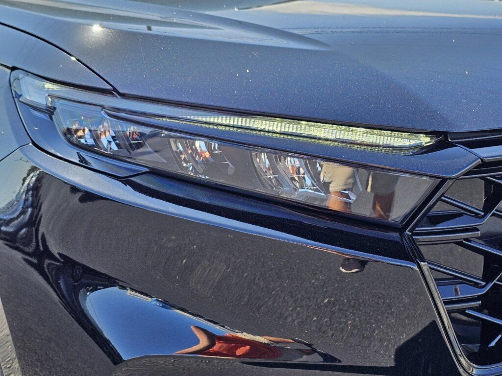 Used 2025 Honda CR-V Sport-L image 3