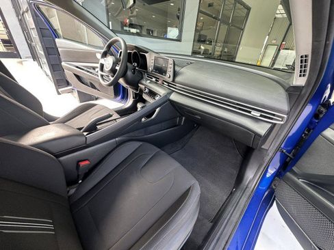Used 2023 Hyundai Elantra SEL FWD image 15