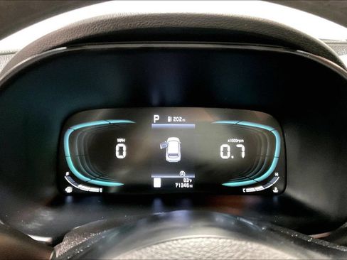 Used 2023 Kia Soul LX w/ LX Technology Package FWD image 26