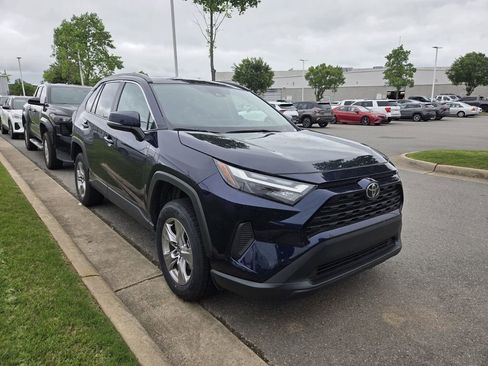 Used 2024 Toyota RAV4 XLE FWD image 2