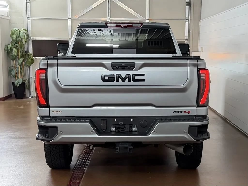 Used 2026 GMC Sierra 3500 AT4 w/ AT4 Premium Plus Package AWD/4WD image 4