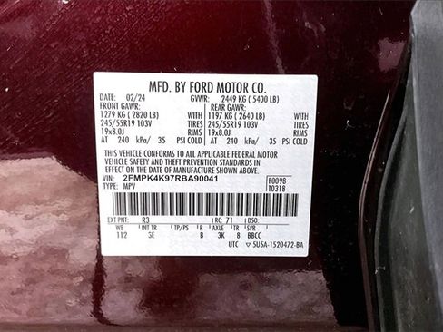 Used 2024 Ford Edge Titanium image 32