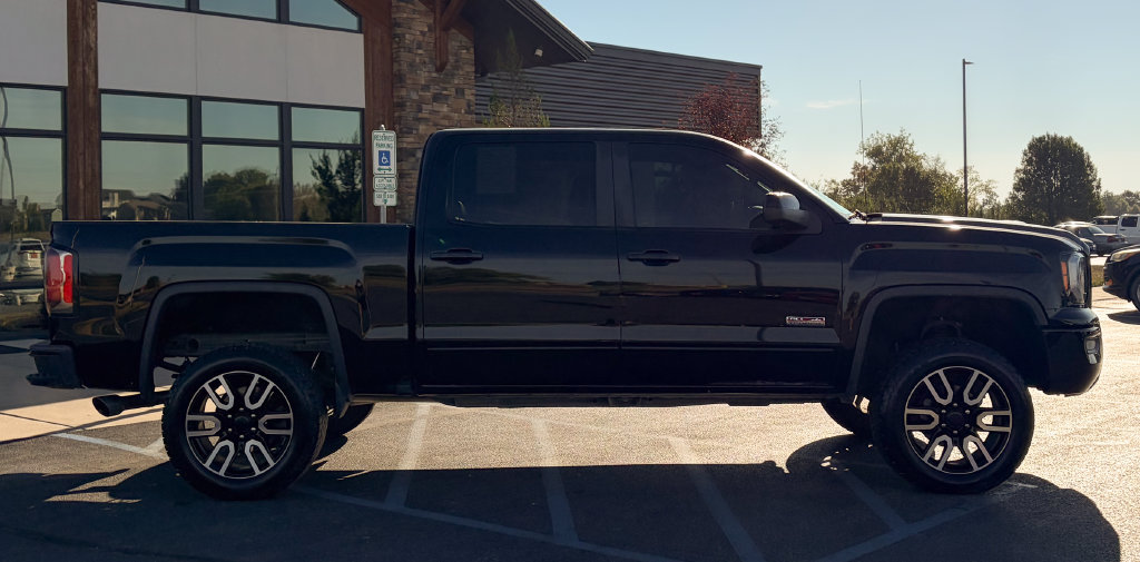 Used 2016 GMC Sierra 1500 SLT w/ All Terrain X Package AWD/4WD image 24
