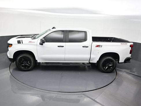 Used 2025 Chevrolet Silverado 1500 Custom Trail Boss AWD/4WD image 18