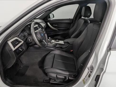 Used 2016 BMW 320i Sedan image 14