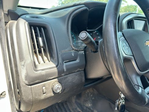 Used 2021 Chevrolet Colorado LT w/ Fleet Safety Package RWD image 16