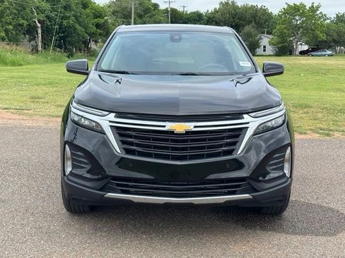 Used 2024 Chevrolet Equinox LT w/ Driver Convenience Package AWD/4WD image 2