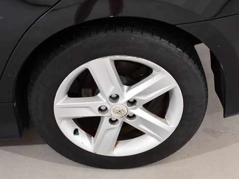 Used 2012 Toyota Camry SE FWD image 24