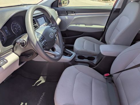 Used 2020 Hyundai Elantra SE w/ Cargo Package (C1) FWD image 24
