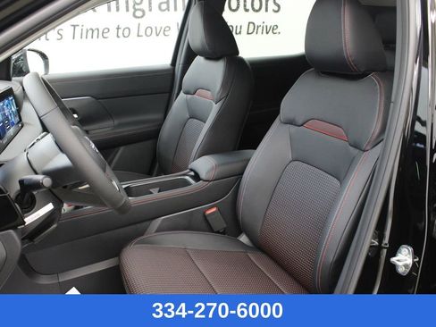 New 2026 Nissan Kicks SR image 8