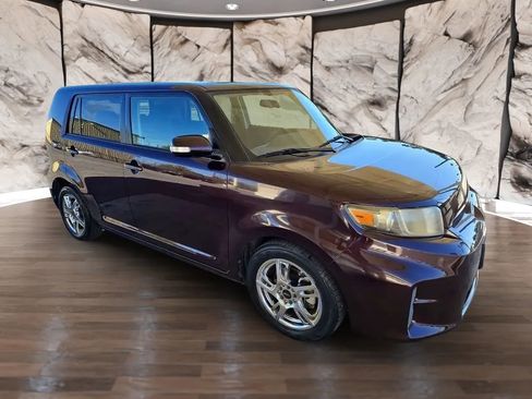 Used 2011 Scion xB image 8