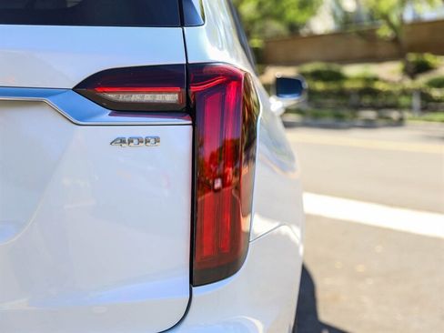 Used 2023 Cadillac XT6 Premium Luxury AWD/4WD image 14