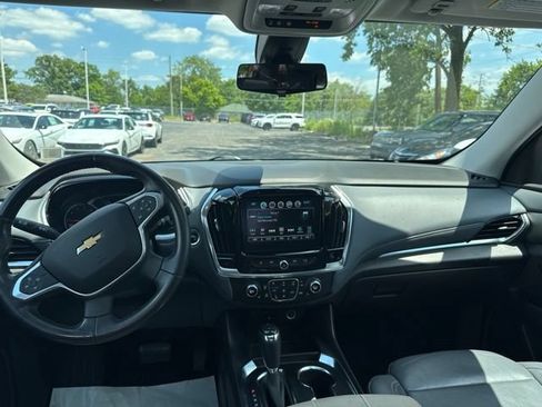 Used 2018 Chevrolet Traverse LT AWD/4WD image 13
