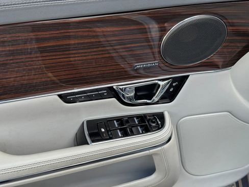 Used 2015 Jaguar XJ L Portfolio RWD image 11