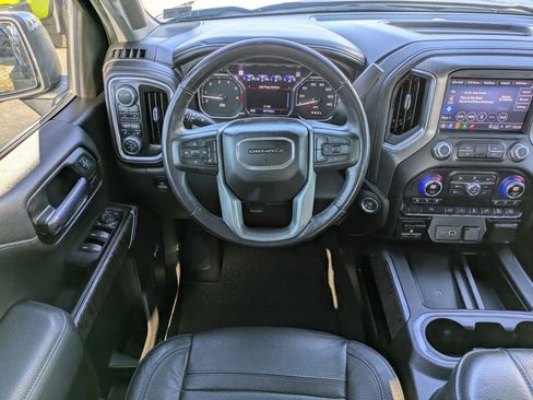 Used 2022 GMC Sierra 1500 Denali w/ Denali Premium Package image 16