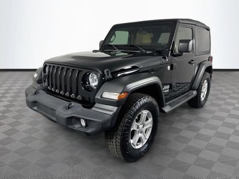 Used 2021 Jeep Wrangler Sport AWD/4WD image 3
