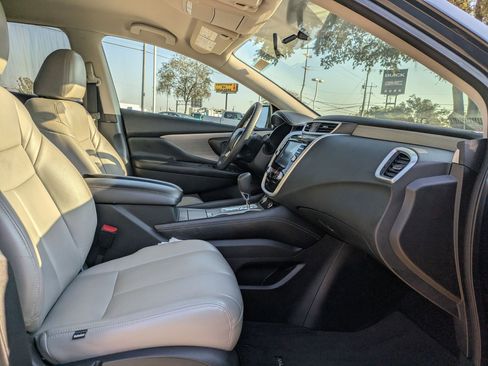 Used 2017 Nissan Murano S w/ Navigation Package image 27