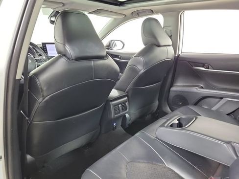 Used 2023 Toyota Camry XLE FWD image 11