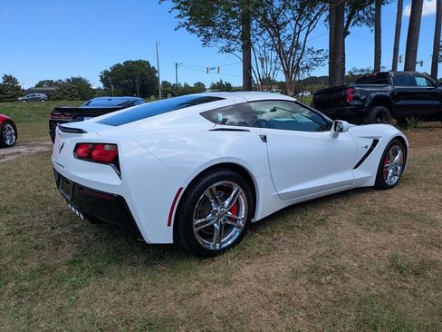 Used 2016 Chevrolet Corvette Stingray Coupe w/ 2LT Preferred Equipment Group RWD image 4