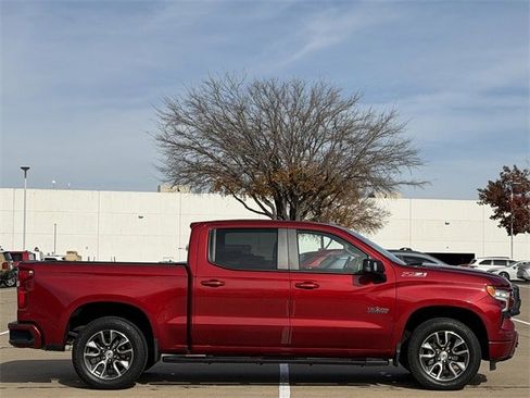 Used 2022 Chevrolet Silverado 1500 RST image 3