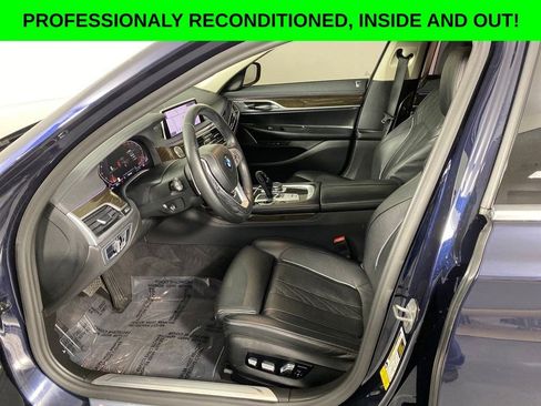 Used 2020 BMW 740i image 7