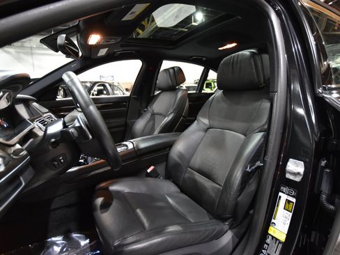 Used 2013 BMW 750i xDrive image 40