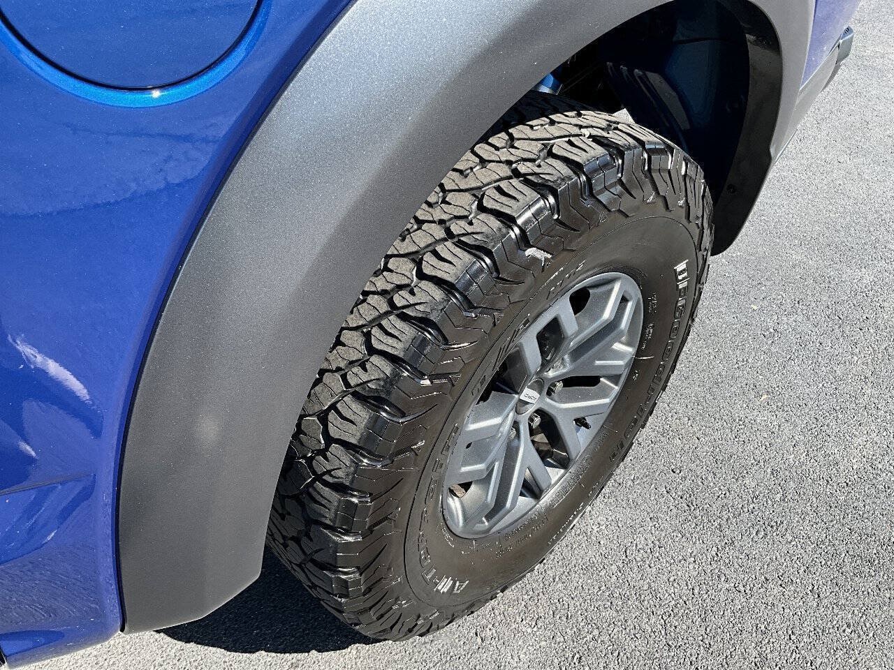 Used 2017 Ford F150 Raptor w/ Equipment Group 802A Luxury AWD/4WD image 37