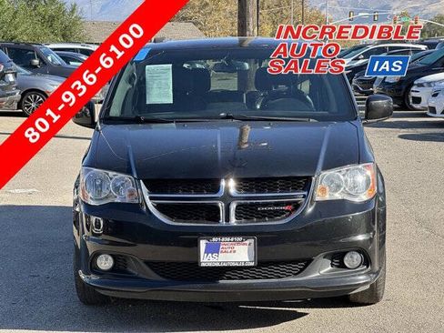 Used 2017 Dodge Grand Caravan SXT image 1