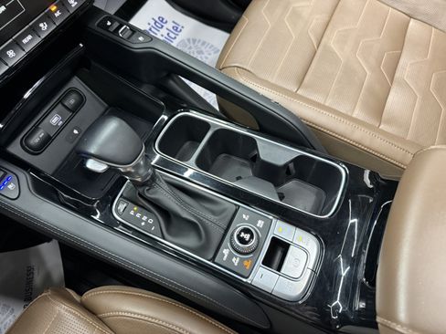 Used 2022 Kia Telluride SX w/ SX Prestige Package AWD/4WD image 22