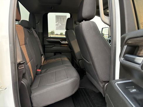Used 2024 Chevrolet Silverado 2500 LT AWD/4WD image 26