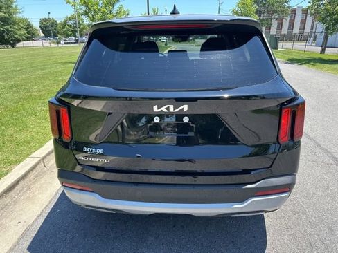 New 2026 Kia Sorento LX FWD image 18