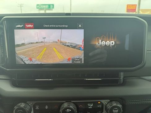 New 2025 Jeep Gladiator Mojave image 26