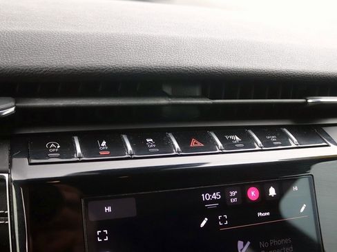 Used 2023 Jeep Grand Cherokee Laredo image 27