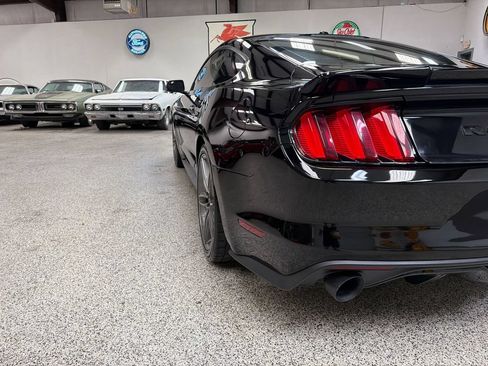 Used 2015 Ford Mustang GT Premium RWD image 15