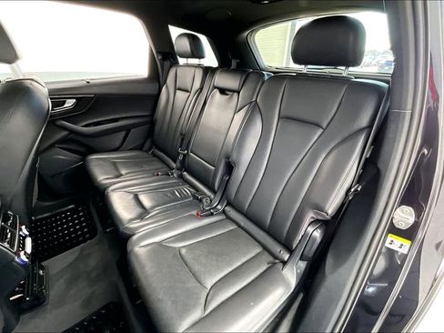 Used 2017 Audi Q7 3.0T Prestige w/ Prestige Package image 32