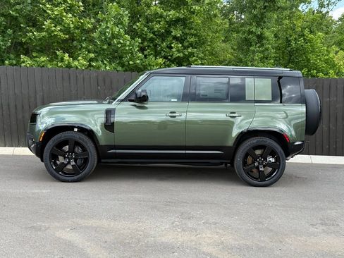 New 2026 Land Rover Defender 110 X-Dynamic SE AWD/4WD image 2