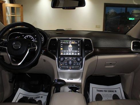 Used 2014 Jeep Grand Cherokee Limited AWD/4WD image 15