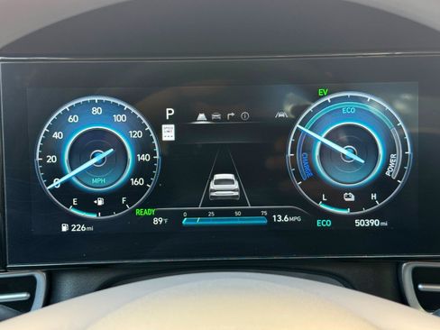 Used 2024 Hyundai Elantra Blue FWD image 17