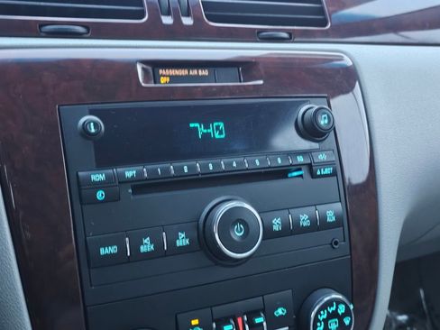 Used 2009 Chevrolet Impala LT image 8