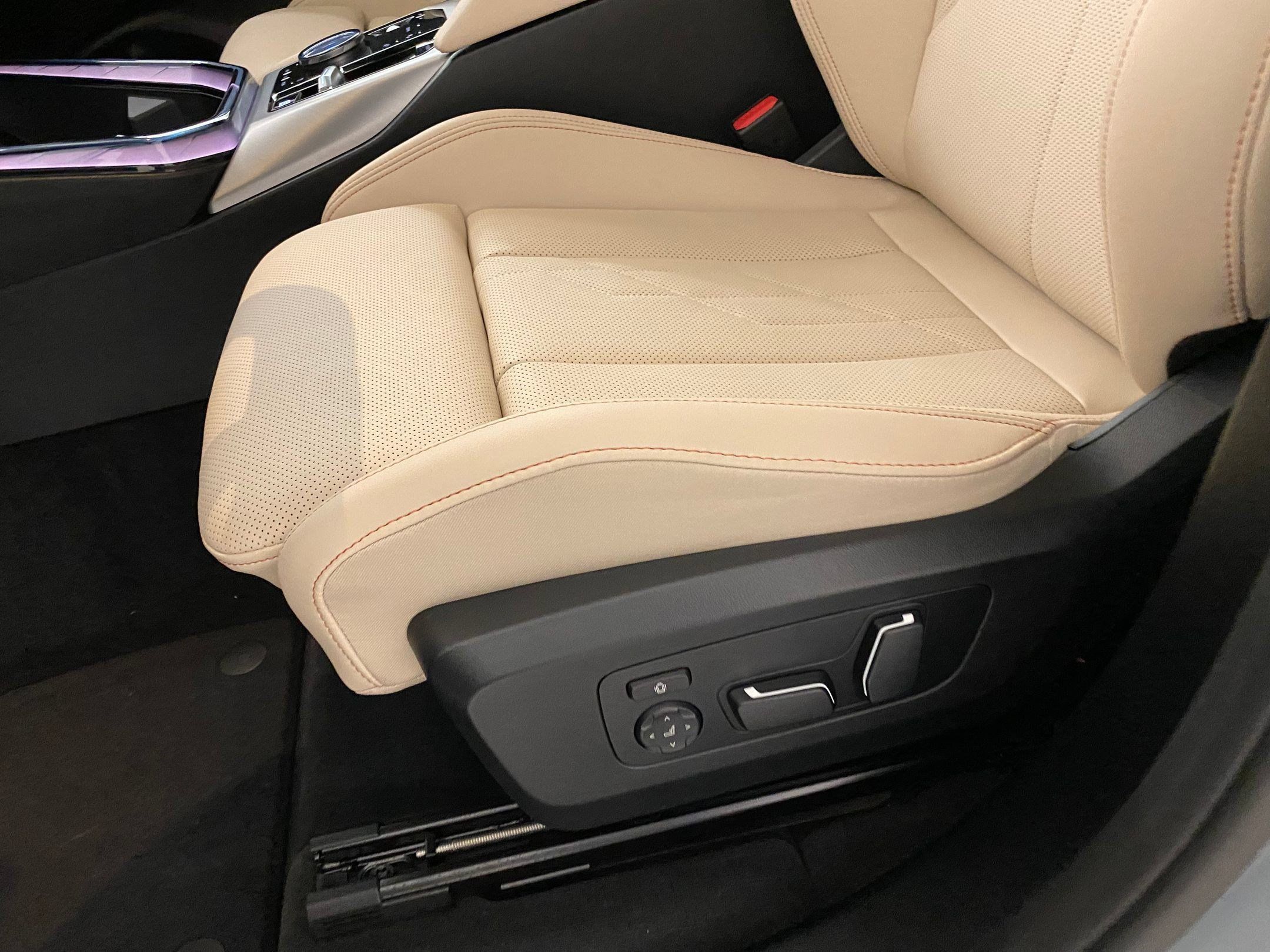 Used 2026 BMW X3 xDrive30i w/ Premium Package AWD/4WD image 13