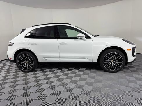 New 2026 Porsche Macan image 8