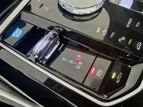 New 2026 BMW i7 xDrive60 image 16