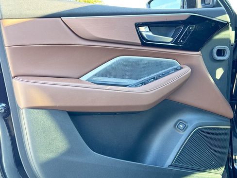 Used 2025 Acura MDX w/ Technology Package image 15