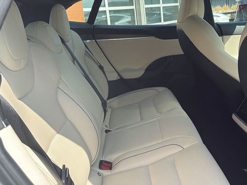 Used 2022 Tesla Model S Plaid AWD/4WD image 22