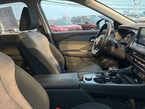 Used 2023 Nissan Rogue SV image 21