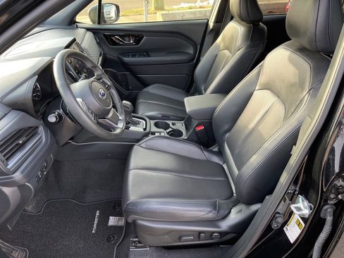 Certified 2025 Subaru Forester Limited image 11