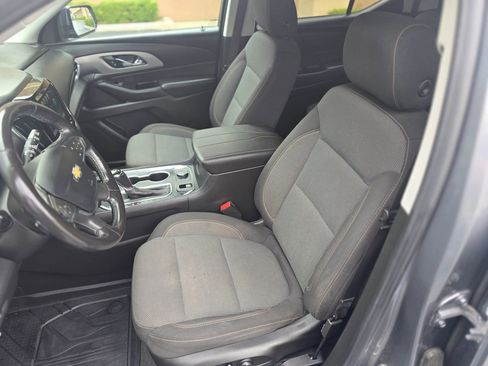 Used 2019 Chevrolet Traverse LT FWD image 24