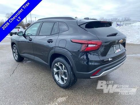 New 2026 Chevrolet Trax LT w/ Sunroof Package image 3