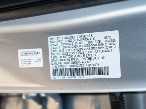 Certified 2024 Honda Pilot Sport image 32